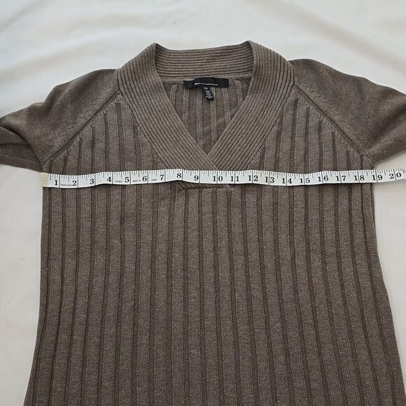 White House Black Market Long sleeve ribbed tunic. Taupe color. Size XSmall - Picture 7 of 11